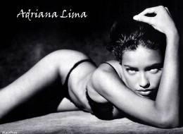 Adriana Lima (32)