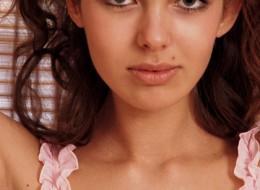 Bruneta na futerku (12)