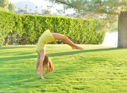 Śliczna się rozbiera (6)