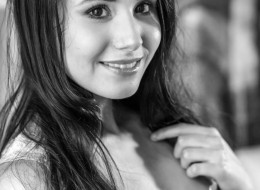 Nastolatka z pięknym spojrzeniem (12)