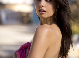 Boska Latynoska w stroju kąpielowym (8)