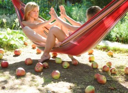 Lesbijki na hamaku (9)