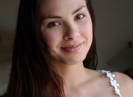 Hiszpanka ubiera się (1)