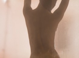 Latynoska pod prysznicem (8)