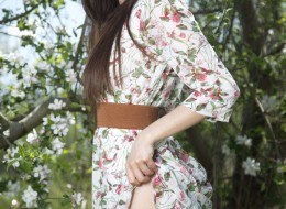 Naga Azjatka na łonie natury (12)