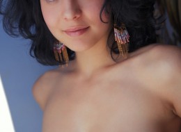 Na tle tapety z palmami (13)