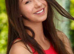 Piękna laska piękny bober i czerwona suknia (10)