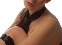 Związana laseczka (1)