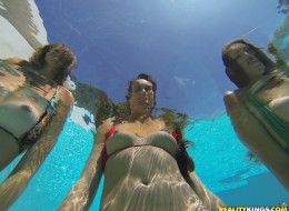 W bikini wyglądają zajebiście (16)