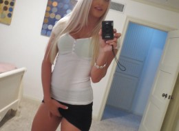 Tleniona blondi w zielonym staniku (16)