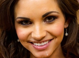 Ładna kura chce zobaczyć czym on siura (2)