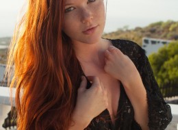 Gorąca sesja młodej rudej panienki (4)