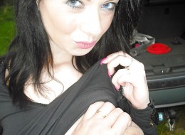 Osłoniła trochę ciałka na świeżym powietrzu (1)