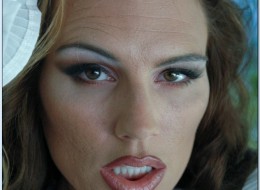 Jej cycuchy są ogromne (10)