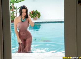 Super gorąca czikita ze sterczącymi cyckami (6)