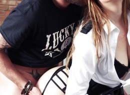 Ziomeczek ładnie zapina spragnioną panią oficer (5)